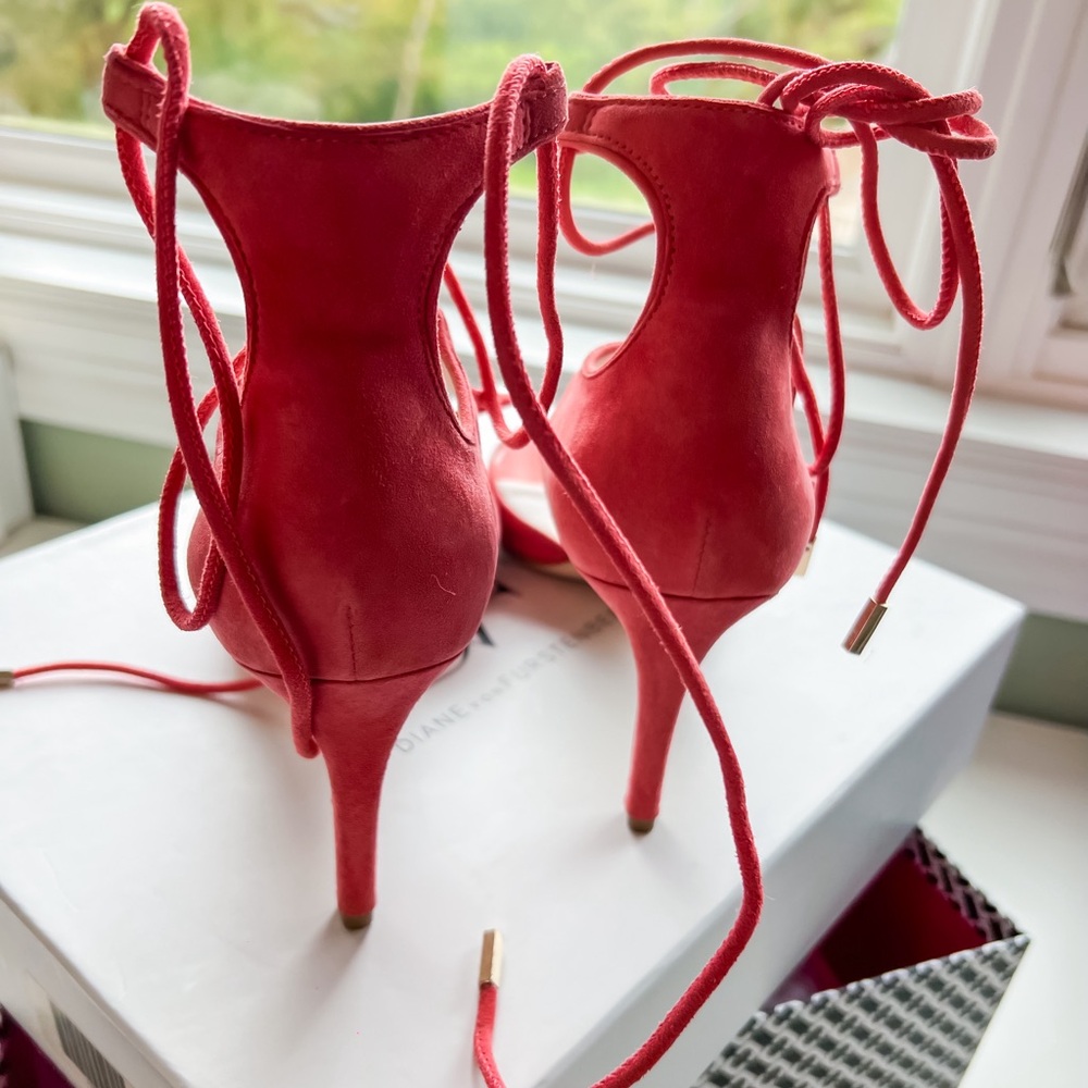 Diane Von Furstenburg suede heels